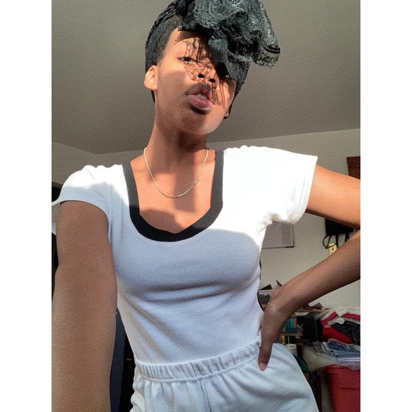 Limited Edition 80” Lace Wrap ꨄ ɴᴇᴡ ᴘʜᴏᴛᴏs - Picture 6 of 10